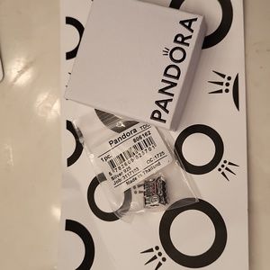 - Pandora from 925 box bag 🎒 hogwarth train love hp ❤️ sold out on site xo